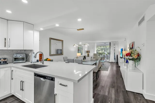 2-bedroom home at 3910 Inverrary Boulevard #503-B, Lauderhill