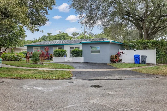 4-bedroom home at 5712 Monroe Street, Hollywood