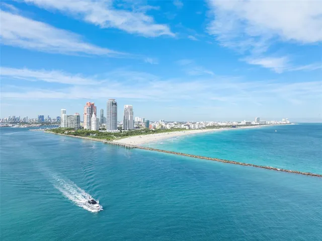 3-bedroom home at 100 S Pointe Drive #510, Miami Beach