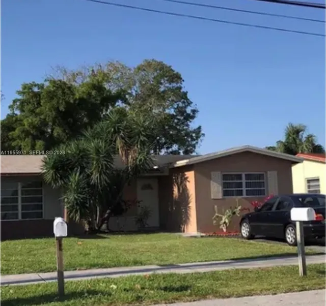 4-bedroom home at 6532 SW 18th Court, North Lauderdale
