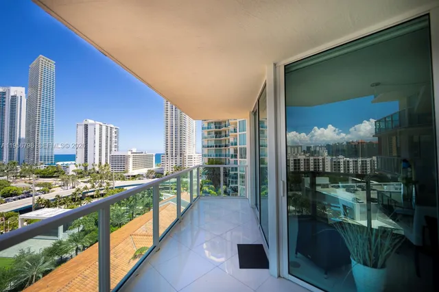 3-bedroom home at 200 Sunny Isles Boulevard #21101, Sunny Isles Beach