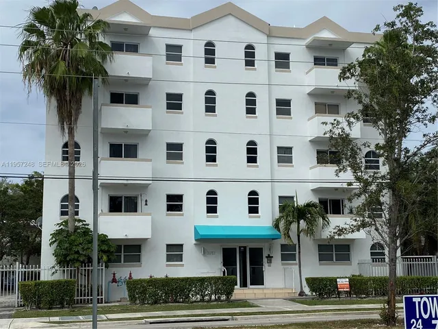 1-bedroom home at 3052 SW 27th Avenue #301, Miami