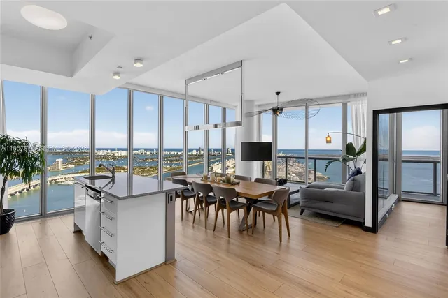 2-bedroom home at 888 Biscayne Boulevard #5508, Miami