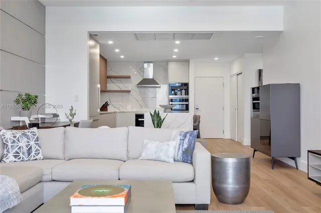 1-bedroom home at 2301 Collins Avenue #1633, Miami Beach