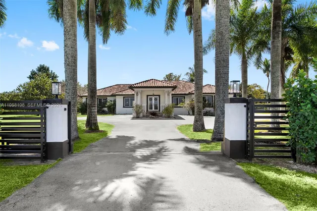 6-bedroom home at 16800 SW 190th Street, Miami