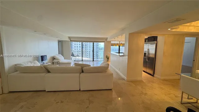 3-bedroom home at 18181 NE 31st Court #1009, Aventura