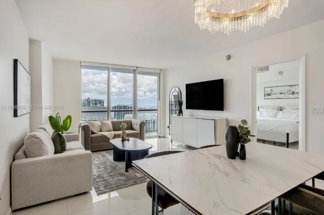 1-bedroom home at 485 Brickell Avenue #4706, Miami