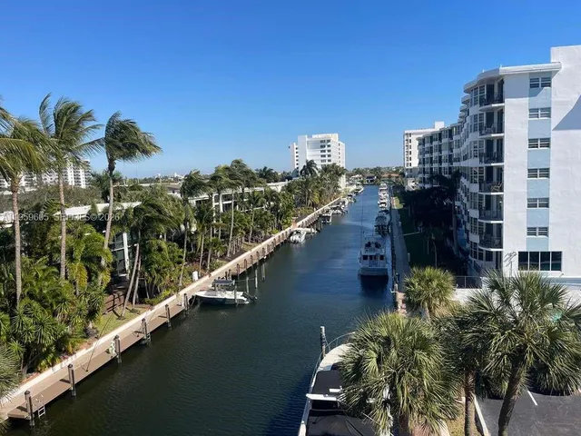 2-bedroom home at 4800 Bayview Drive #505, Fort Lauderdale