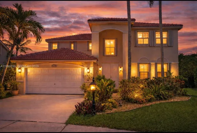 5-bedroom home at 4209 Pinewood Lane, Weston