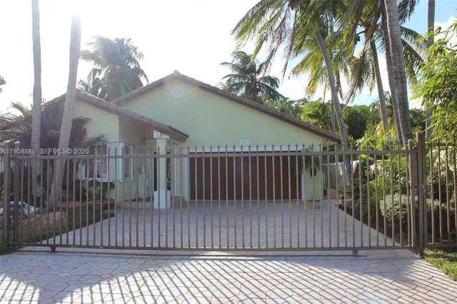 3-bedroom home at 4465 SW 38th Terrace, Dania Beach