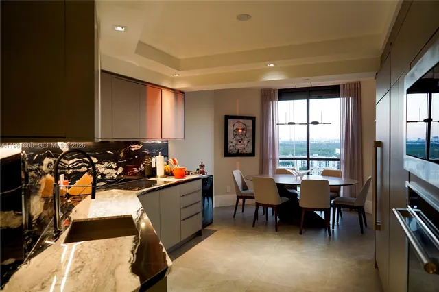 3-bedroom home at 2000 Island Boulevard #2404, Aventura