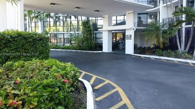 1-bedroom home at 800 Parkview Drive #416, Hallandale Beach