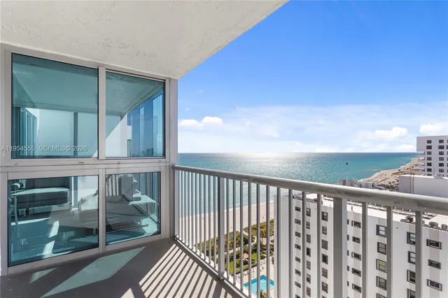 3-bedroom home at 2655 Collins Avenue #PH06/08, Miami Beach
