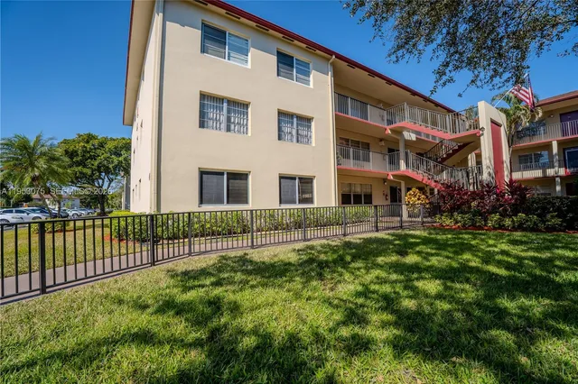 1-bedroom home at 251 SW 134th Way #302M, Pembroke Pines