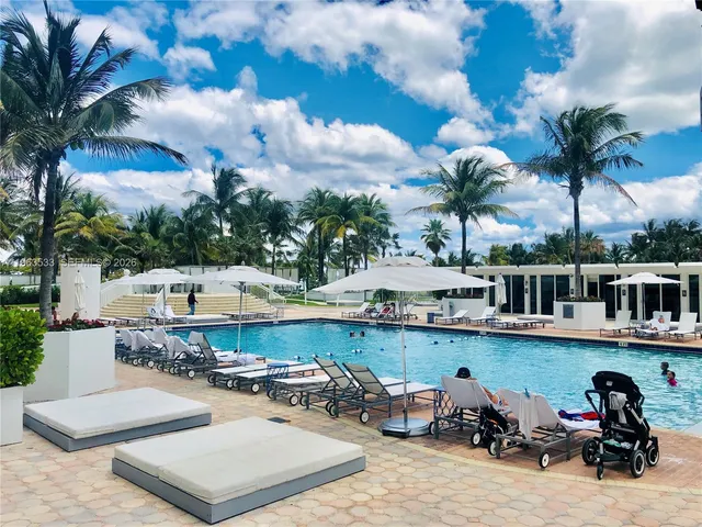 1-bedroom home at 10275 Collins Avenue #427, Bal Harbour