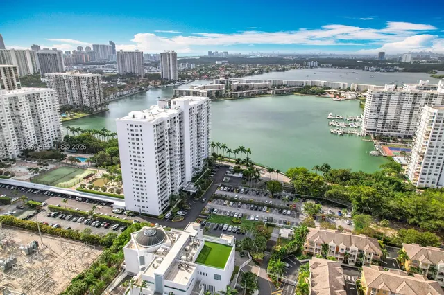 2-bedroom home at 2801 NE 183rd Street #1504W, Aventura