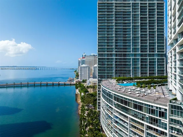 2-bedroom home at 475 Brickell Avenue #3513, Miami
