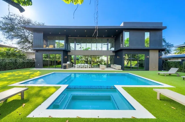 8-bedroom home at 19701 NE 21st Court, Miami