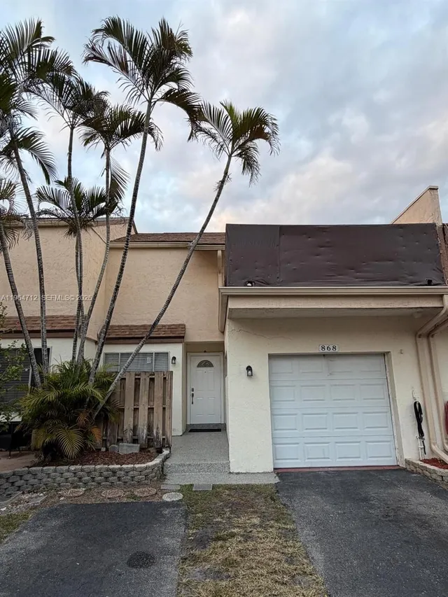 3-bedroom home at 868 NW 81st Way #9, Plantation