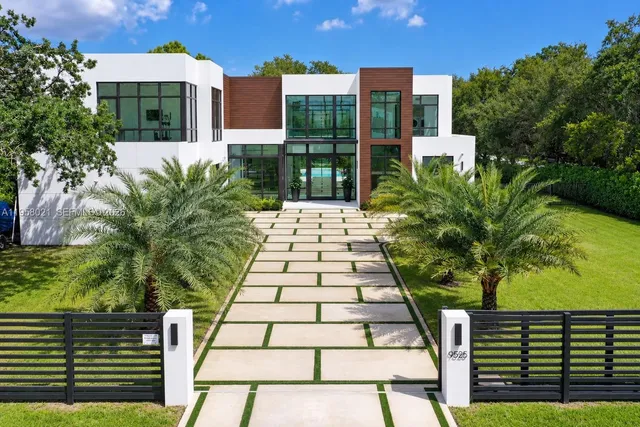 5-bedroom home at 9525 SW 95th Court, Miami
