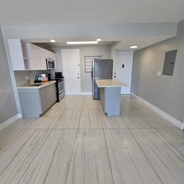 2-bedroom home at 15600 NW 7th Avenue #703, Miami