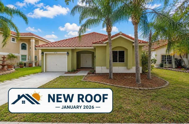 3-bedroom home at 14734 Via Tivoli Court, Davie