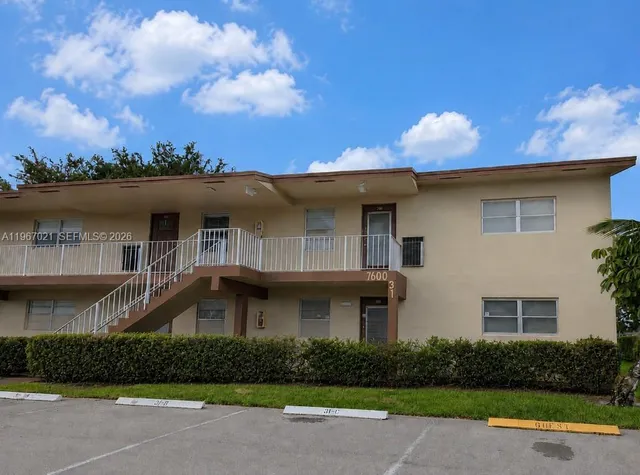 2-bedroom home at 7600 NW 5th Place #108, Margate