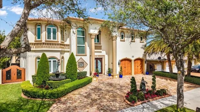6-bedroom home at 7851 NW 166th Terrace, Miami Lakes