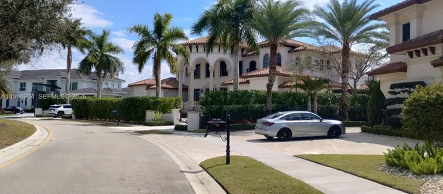 6-bedroom home at 7130 Lemon Grass Drive, Parkland