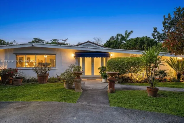 4-bedroom home at 11220 SW 67th Avenue, Pinecrest