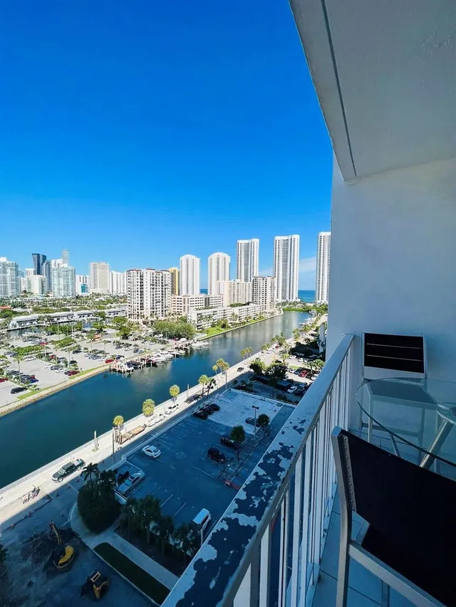 1-bedroom home at 500 Bayview Drive #1417, Sunny Isles Beach