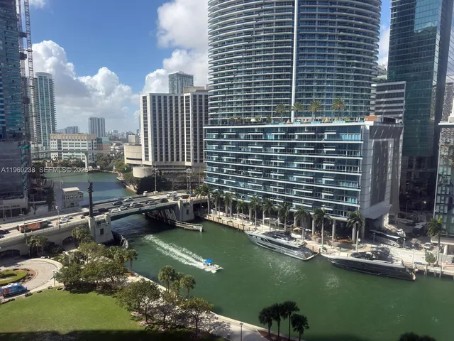 1-bedroom home at 465 Brickell 1504 #1504, Miami