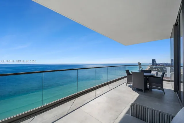 3-bedroom home at 2000 S Ocean Drive #25B, Hallandale Beach