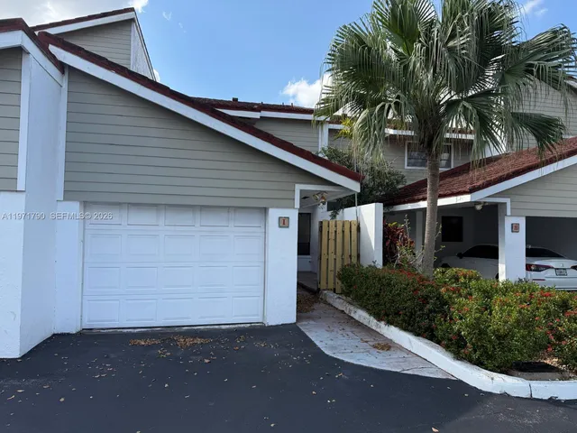 3-bedroom home at 2700 N 34th Avenue #I, Hollywood