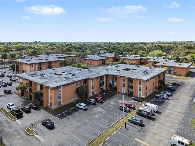 1-bedroom home at 9417 SW 76th Street #X36, Miami