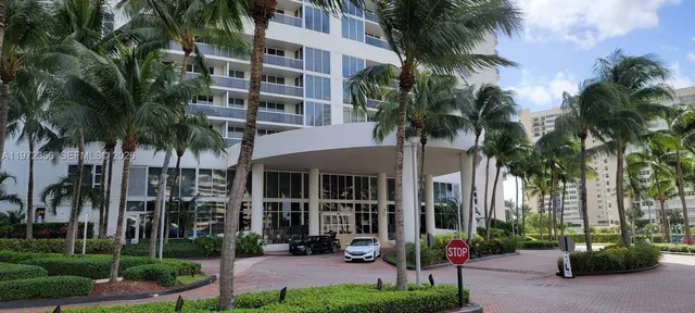 3-bedroom home at 1850 S Ocean Drive #3007, Hallandale Beach