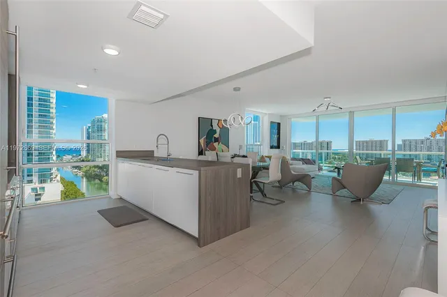 3-bedroom home at 400 Sunny Isles Blvd 1222 Se Corner #UNIT, Sunny Isles Beach