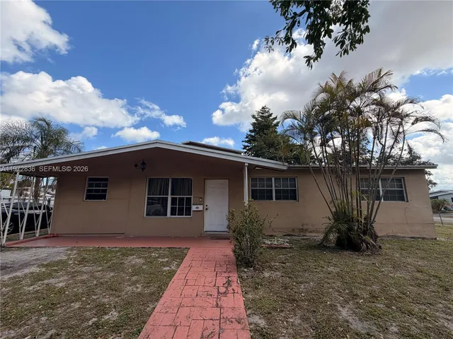 5-bedroom home at 7191 Park Street, Hollywood
