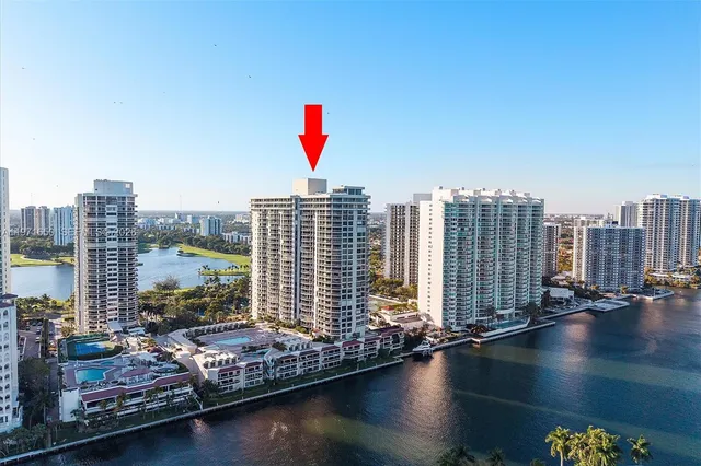 2-bedroom home at 20191 E Country Club Drive #510, Aventura