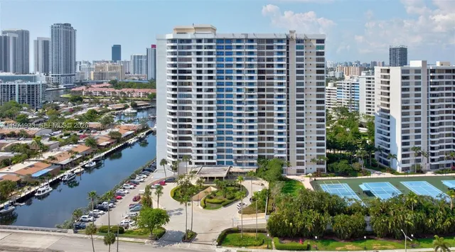 2-bedroom home at 2500 Parkview Drive #1914, Hallandale Beach