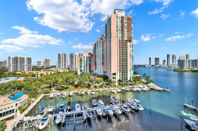 3-bedroom home at 3340 NE 190th Street #1108, Aventura