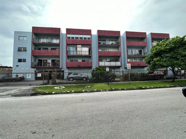 1-bedroom home at 6070 W 19th Avenue #309, Hialeah