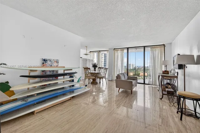 1-bedroom home at 19355 Turnberry Way #17C, Aventura