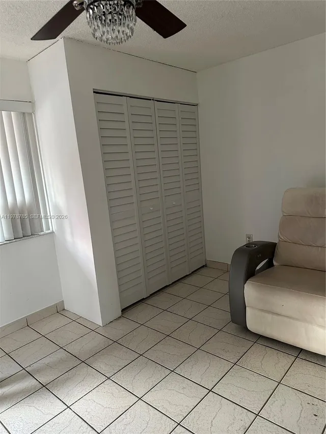 1-bedroom home at 2194 W 60th Street #22213, Hialeah