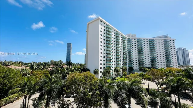 1-bedroom home at 19390 Collins Avenue #424, Sunny Isles Beach