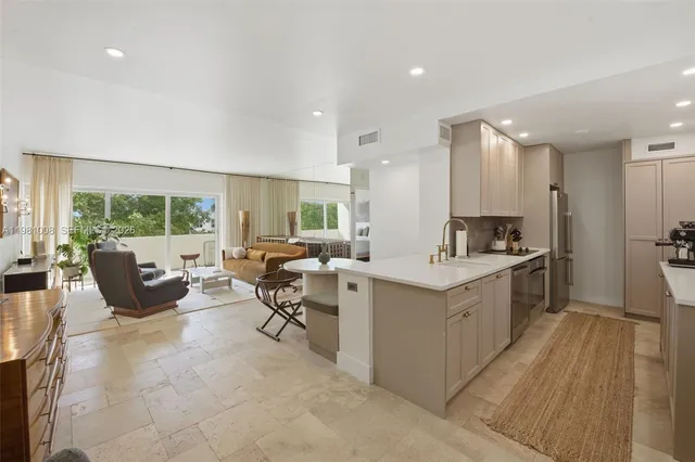 1-bedroom home at 3 Island Avenue #06K, Miami Beach