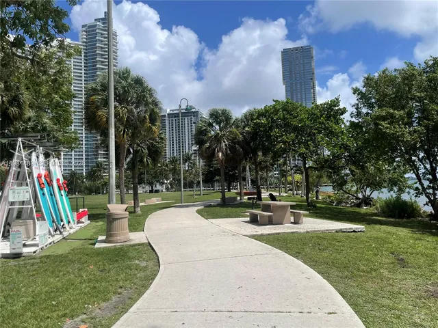 2-bedroom home at 1750 N Bayshore Drive #2814, Miami