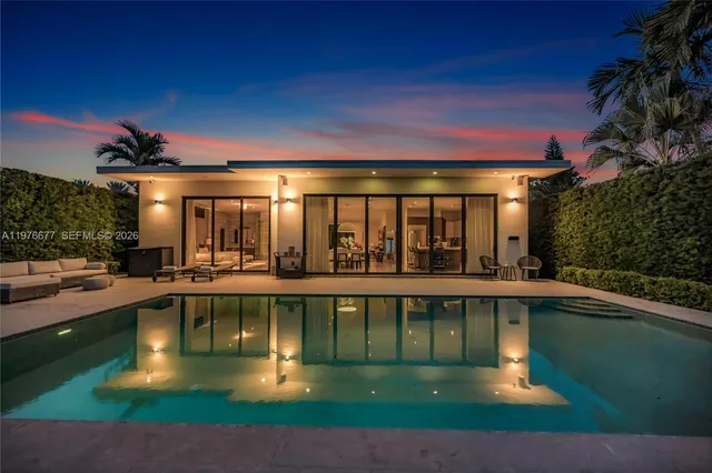 5-bedroom home at 1540 Cleveland Road, Miami Beach