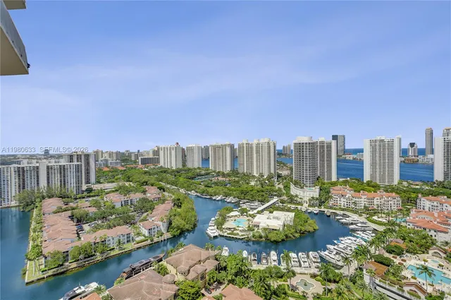 2-bedroom home at 1000 W Island Boulevard #2908, Aventura
