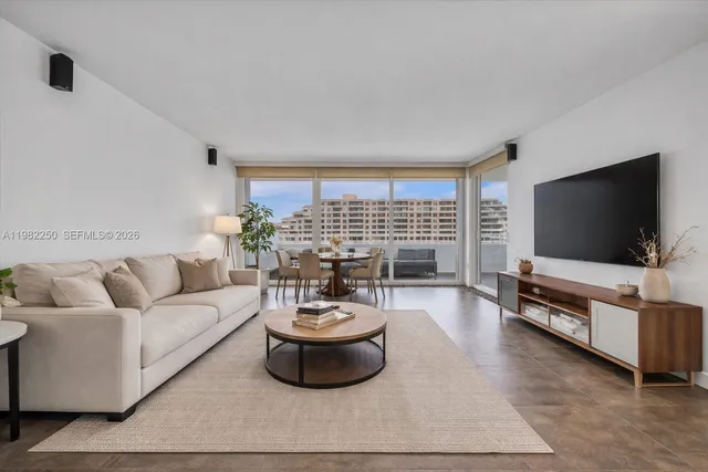 2-bedroom home at 199 Ocean Lane Drive #1009, Key Biscayne